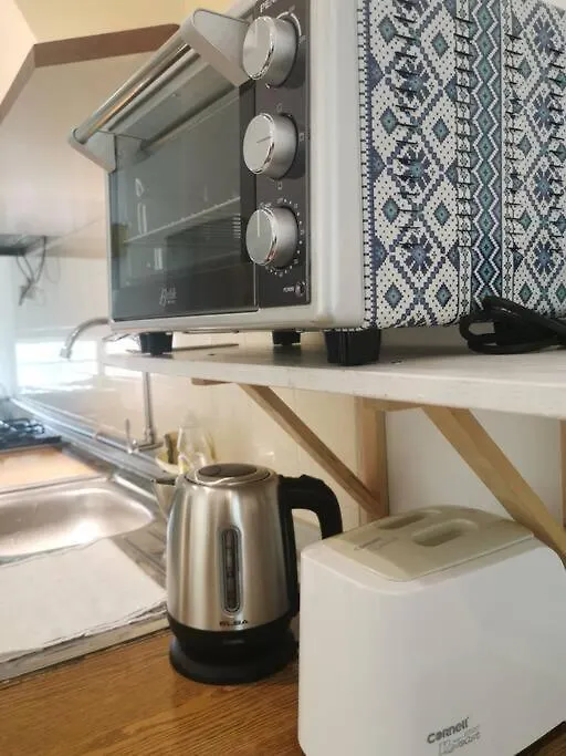 Cozy Near-Beach Apartment - Lazycats' Den Batu Feringgi